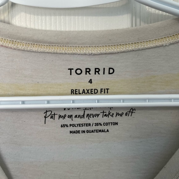 Torrid | GUC | Tshirt | Size 4 | Plus Size - Picture 3 of 3